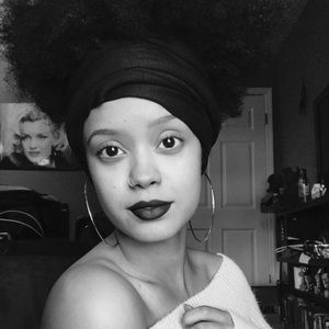 Meet your Posher, Sabrina